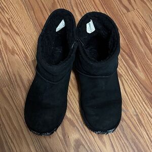 Koolaburra Black Fleece-Lined Boots